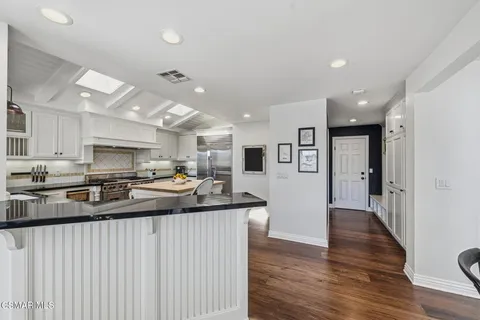 $2,295,000 | 987 Brookview Avenue, Westlake Village, CA 91361