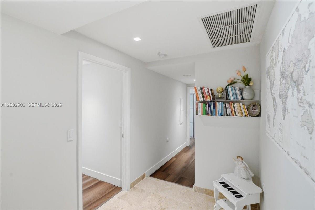 801 Brickell Key Boulevard, Unit 409 Miami, FL 33131 - Photo 17 of 83