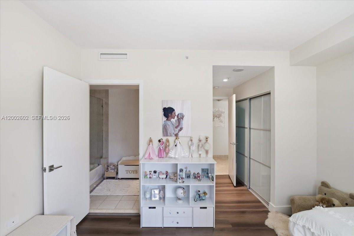 801 Brickell Key Boulevard, Unit 409 Miami, FL 33131 - Photo 19 of 83