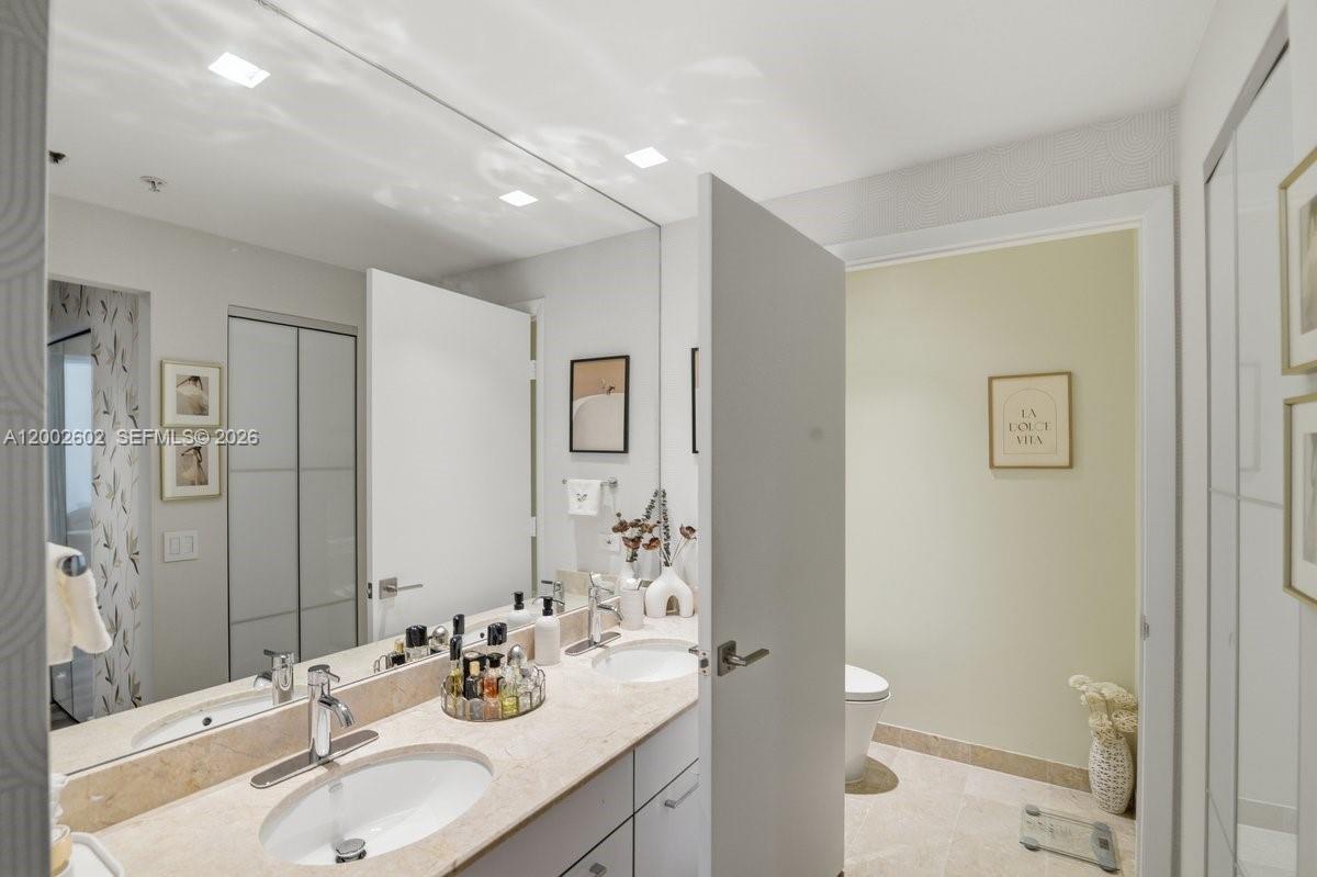 801 Brickell Key Boulevard, Unit 409 Miami, FL 33131 - Photo 26 of 87