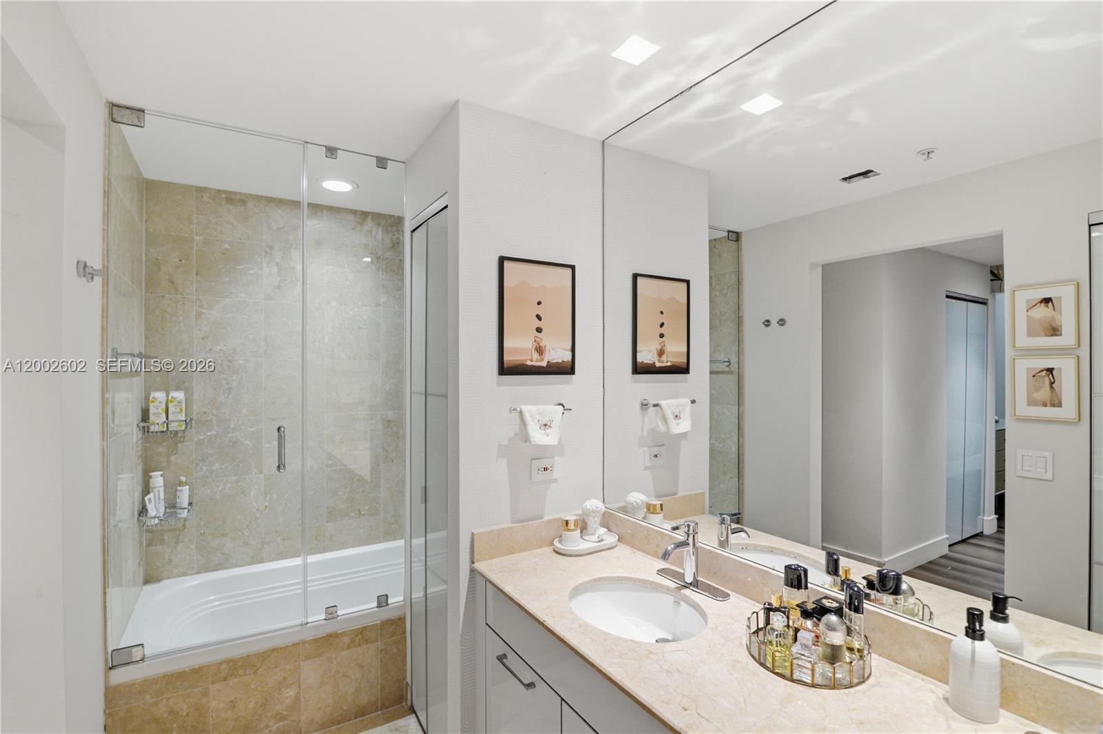 801 Brickell Key Boulevard, Unit 409 Miami, FL 33131 - Photo 28 of 87