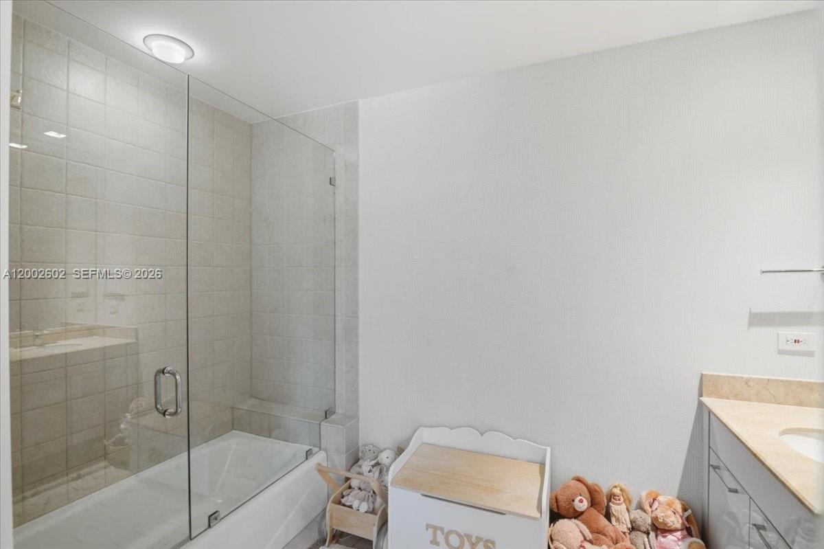 801 Brickell Key Boulevard, Unit 409 Miami, FL 33131 - Photo 31 of 83