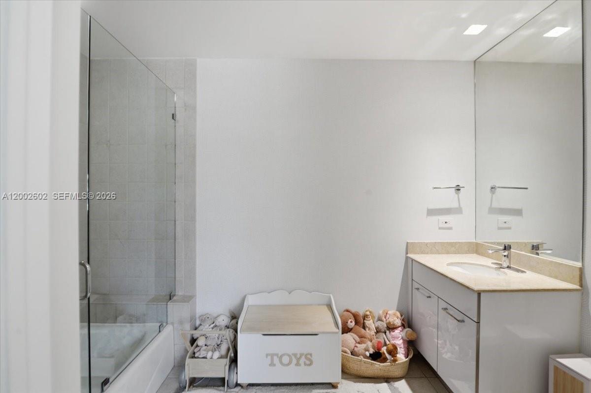 801 Brickell Key Boulevard, Unit 409 Miami, FL 33131 - Photo 32 of 83