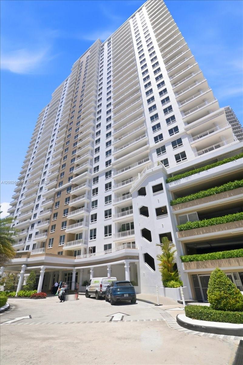 801 Brickell Key Boulevard, Unit 409 Miami, FL 33131 - Photo 64 of 83