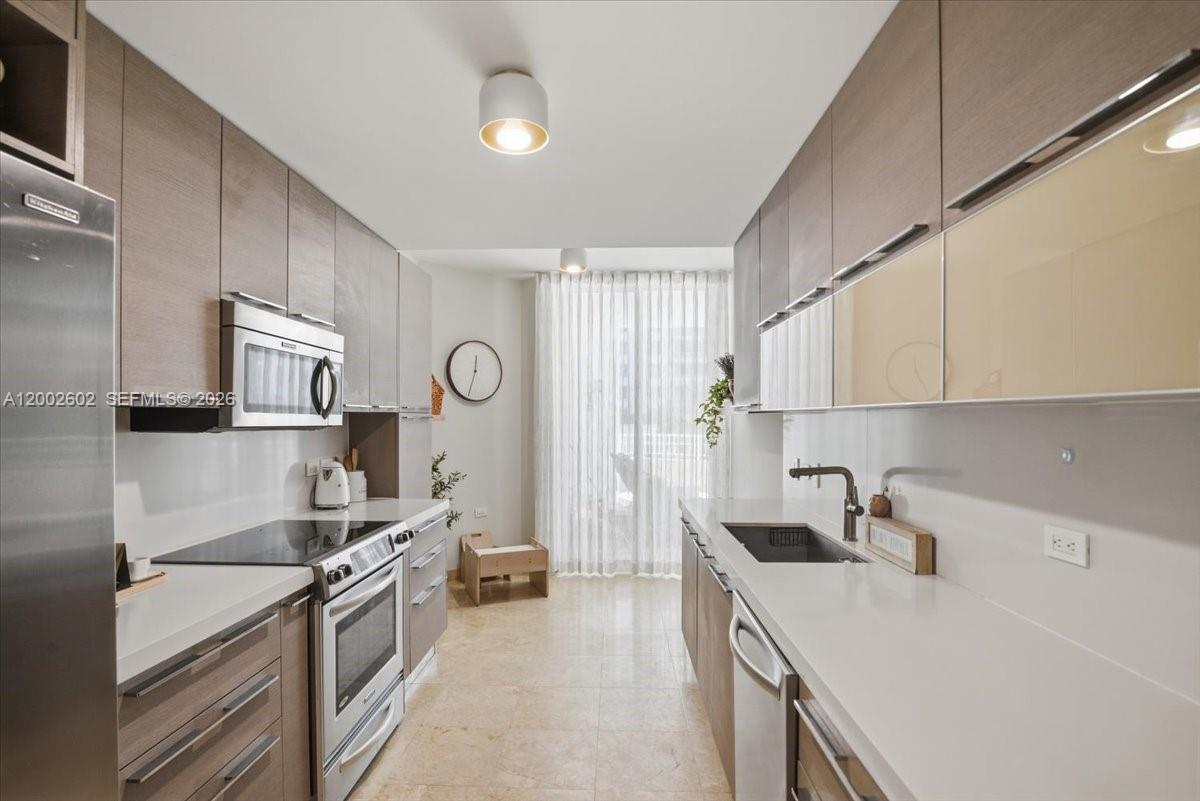 801 Brickell Key Boulevard, Unit 409 Miami, FL 33131 - Photo 8 of 83