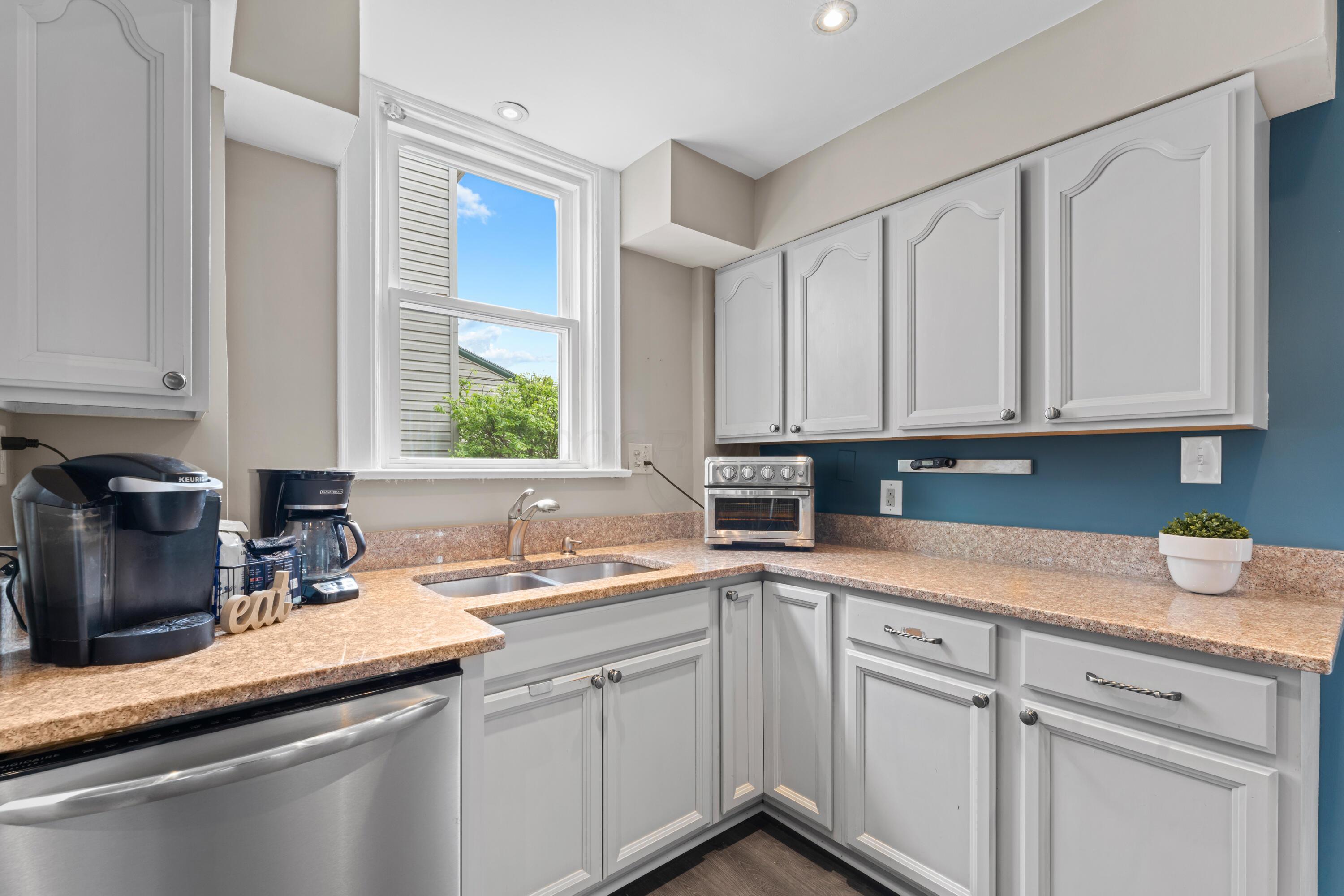 742 South Cassingham Road Bexley, OH 43209 - Photo 14 of 60 Kitchen