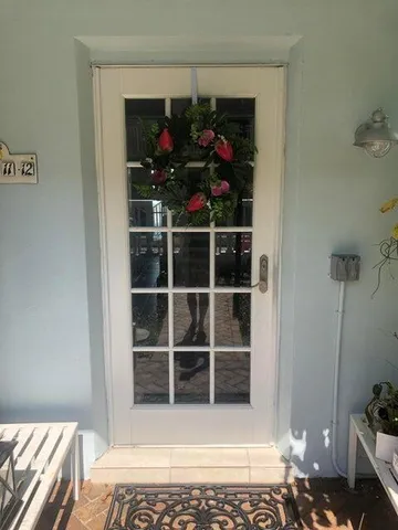 a view of a entryway