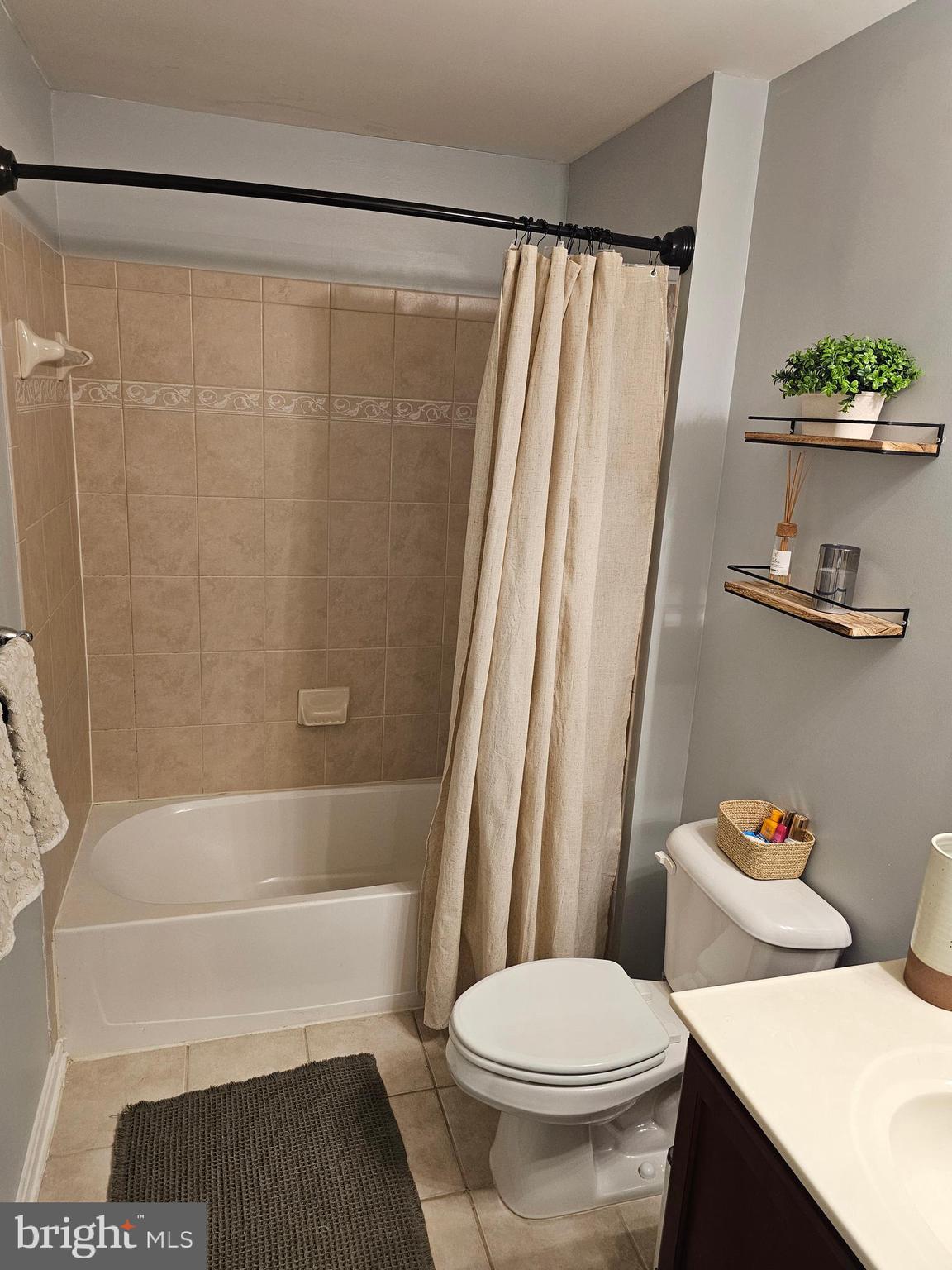 64 Milestone Court Chambersburg, PA 17201 - Photo 52 of 59 Bath 4, with tiled shower/tub,.