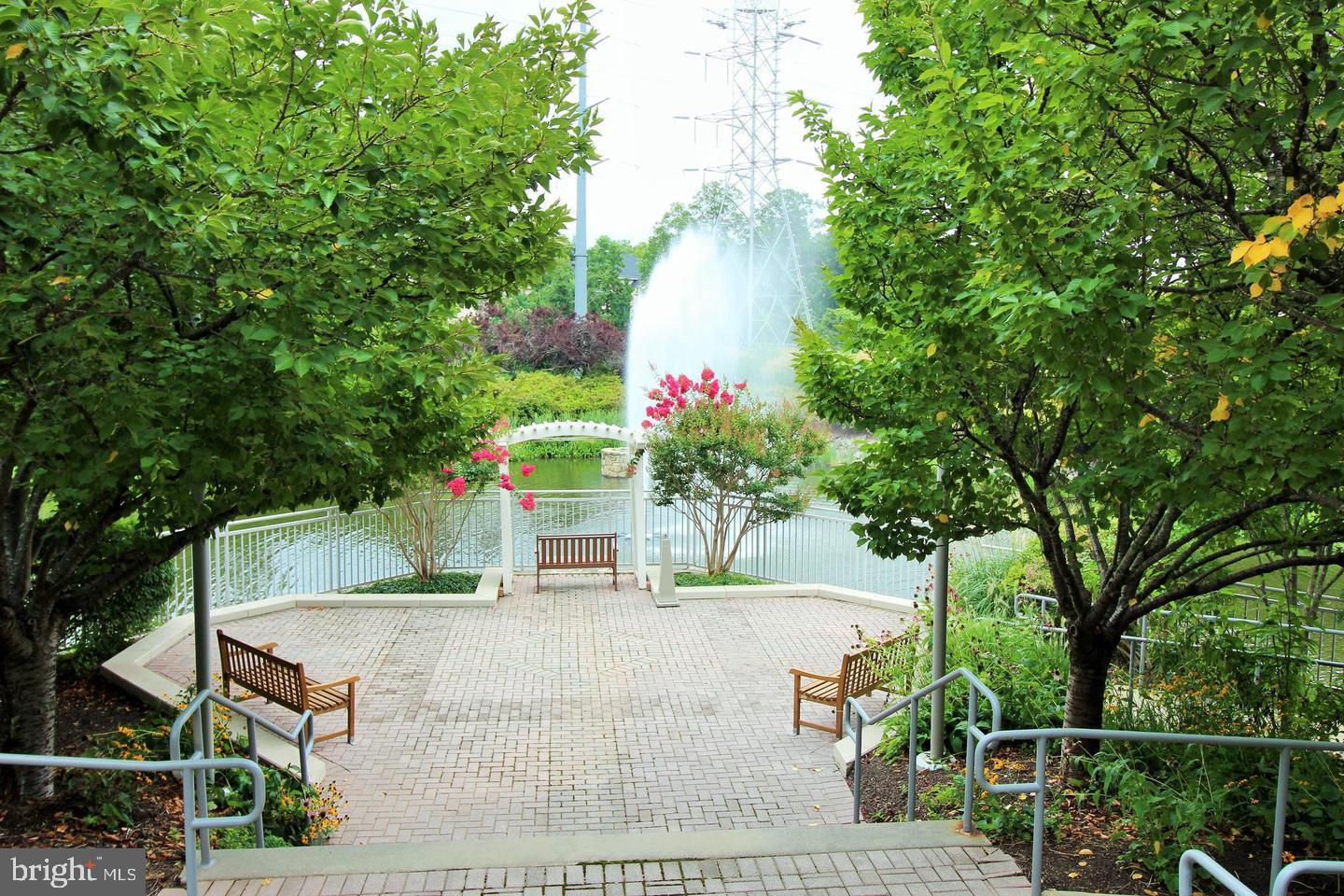 11800 Sunset Hills Road, Unit 625 Reston, VA 20190 - Photo 17 of 19 a view of a outdoor space