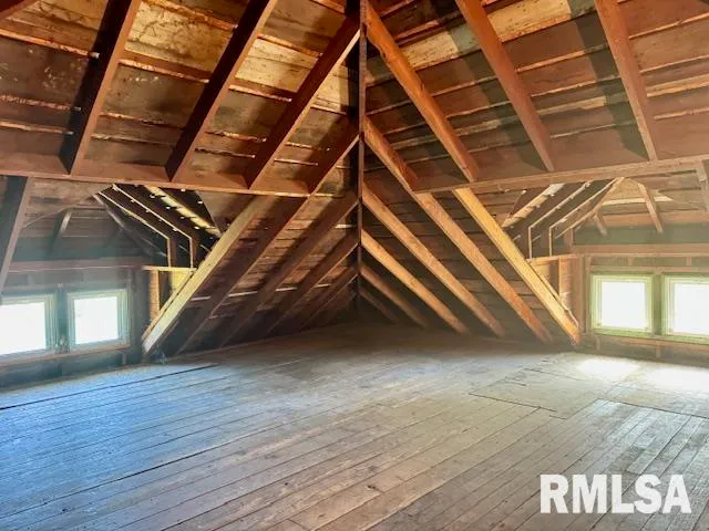 $230,000 | 4214 150th Street, Clinton, IA 52732