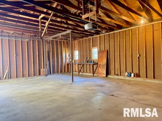 $230,000 | 4214 150th Street, Clinton, IA 52732