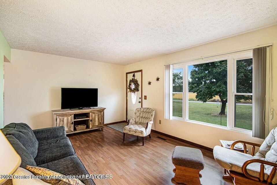 150 Fenner Road Ovid, MI 48866 - Photo 5 of 40 5