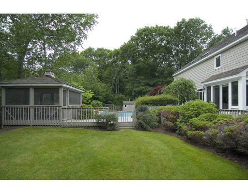 11 Stanton Circle Boxford, MA 01921 - Photo 12 of 13 Gallery Image 12