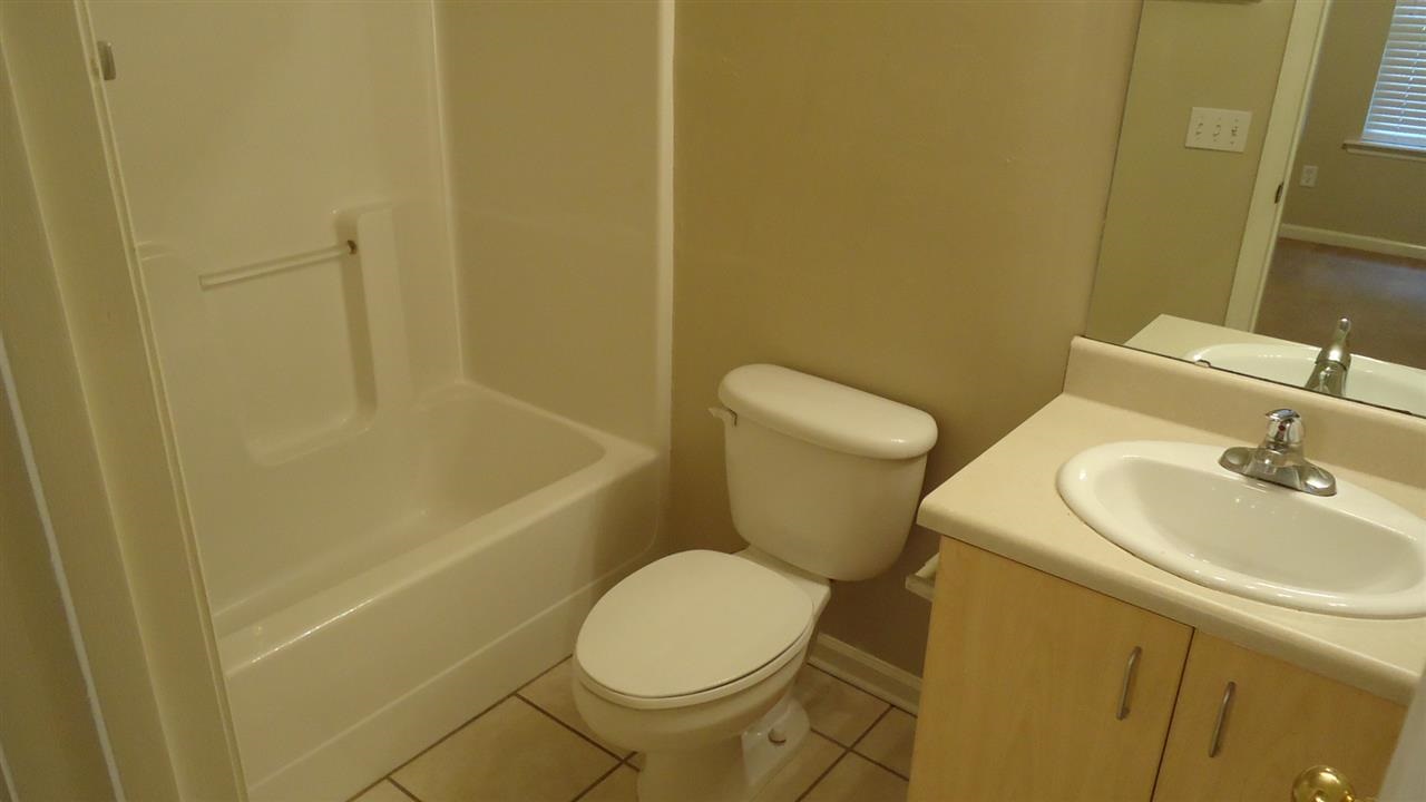 225 Rivoli Road, Unit 2 Tallahassee, FL 32304 - Photo 4 of 10