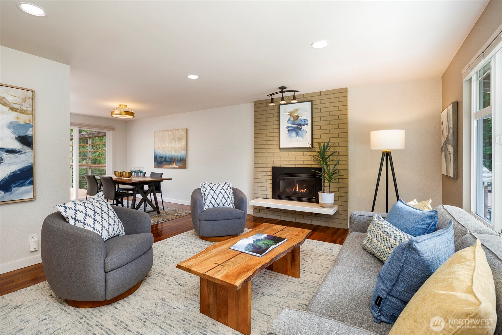 10152 Northeast 204th Street Bothell, WA 98011 - Photo 4 of 34