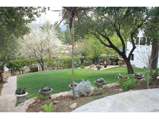 16111 Viewfield Road Monte Sereno, CA 95030 - Photo 4 of 25 Gallery Image 4