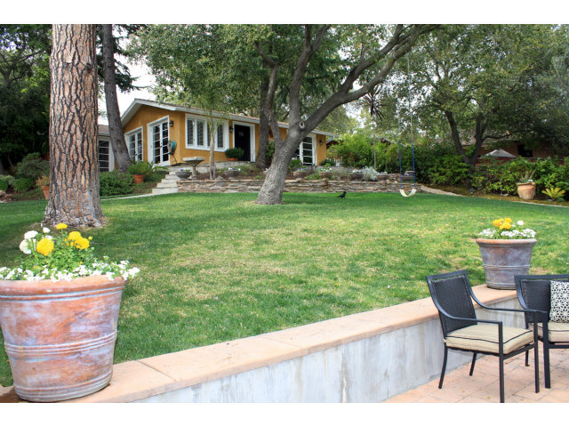 16111 Viewfield Road Monte Sereno, CA 95030 - Photo 8 of 25 Gallery Image 8