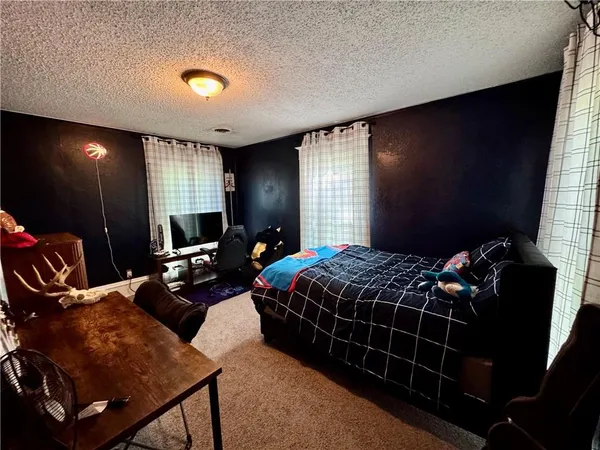 $172,000 | 618 East Maple Street, Columbus, KS 66725