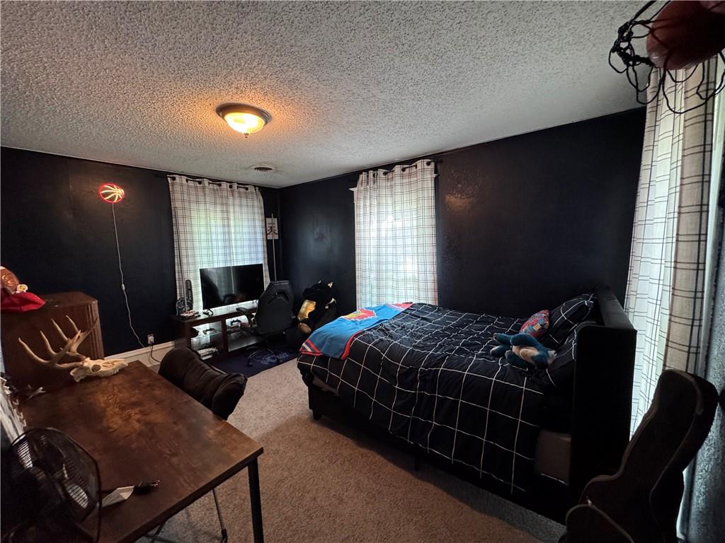 618 East Maple Street Columbus, KS 66725 - Photo 16 of 34