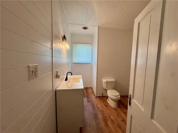 $172,000 | 618 East Maple Street, Columbus, KS 66725