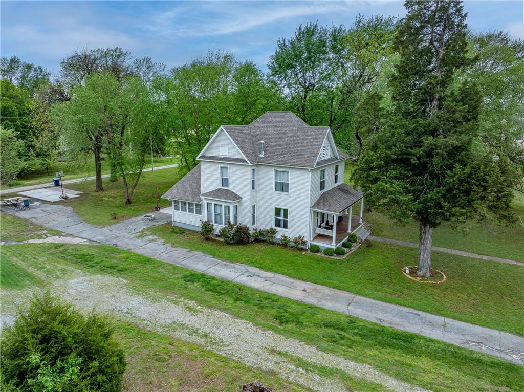 618 East Maple Street Columbus, KS 66725 - Photo 31 of 34