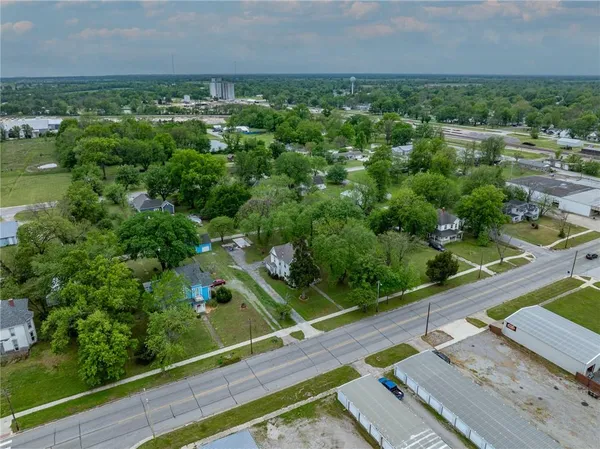 $172,000 | 618 East Maple Street, Columbus, KS 66725