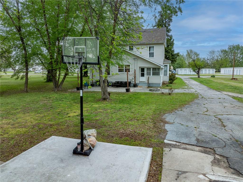 618 East Maple Street Columbus, KS 66725 - Photo 34 of 34