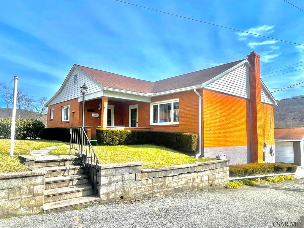 129R 3rd Street Johnstown, PA 15909 - Photo 1 of 34