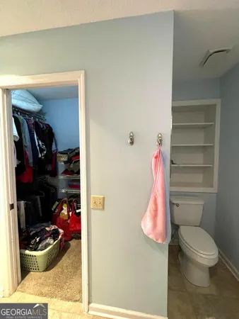 a bathroom with a toilet