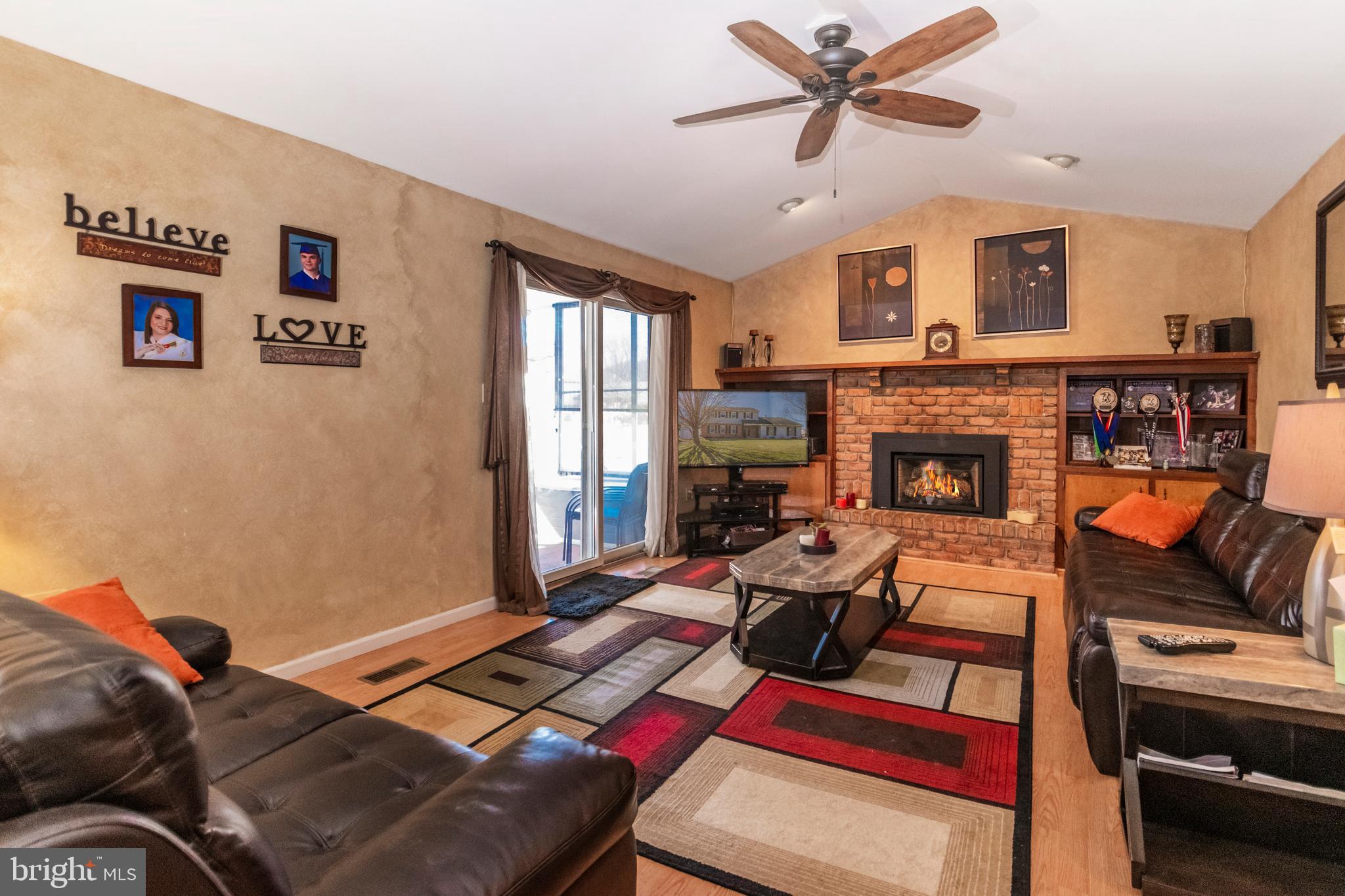 4810 Painted Sky Road Reading, PA 19606 - Photo 8 of 25 Family Room - vaulted ceilings, gas fireplace