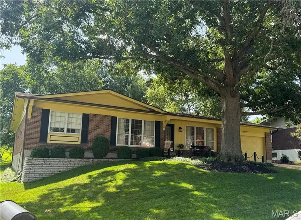 $509,900 | 9218 Laramie Drive, St. Louis, MO 63126
