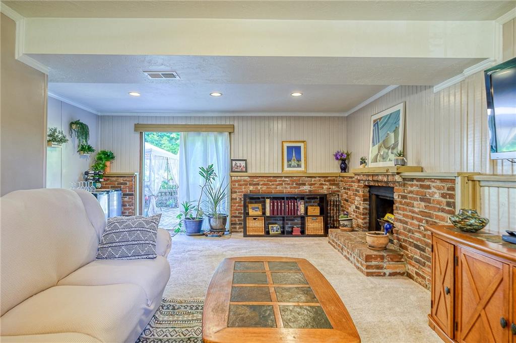 103 Old Ridge Road Coraopolis, PA 15108 - Photo 19 of 23 Gallery Image 19