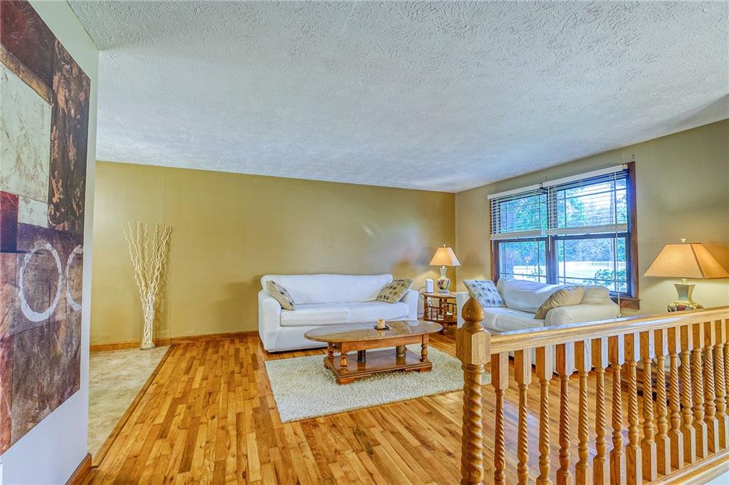 103 Old Ridge Road Coraopolis, PA 15108 - Photo 8 of 23 Gallery Image 8