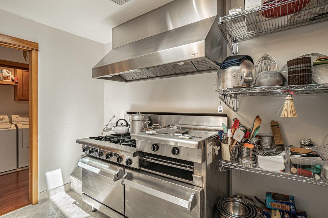 35 Logan Way Talent, OR 97540 - Photo 19 of 22 Another Imperial Residential Gas Range