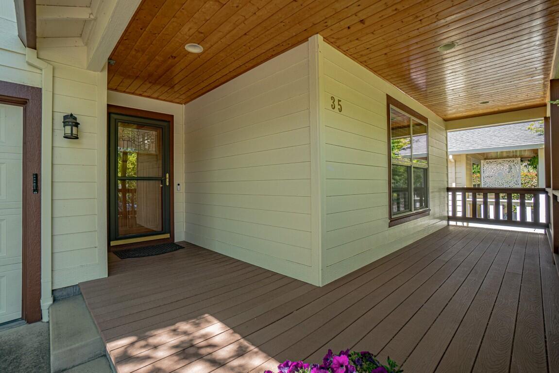 35 Logan Way Talent, OR 97540 - Photo 2 of 22 Nice Covered Porch