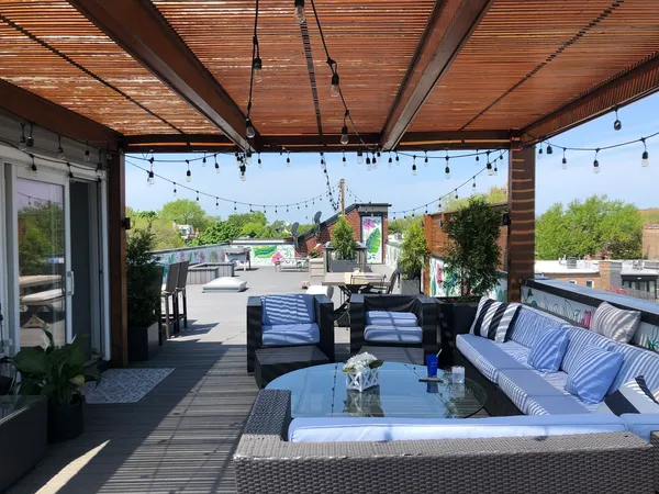 $1,000,000 | 2038 North Halsted Street, Unit 3, Chicago, IL 60614