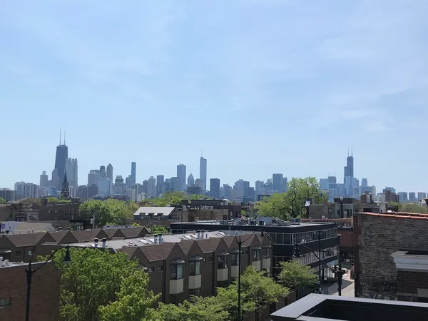 $1,000,000 | 2038 North Halsted Street, Unit 3, Chicago, IL 60614