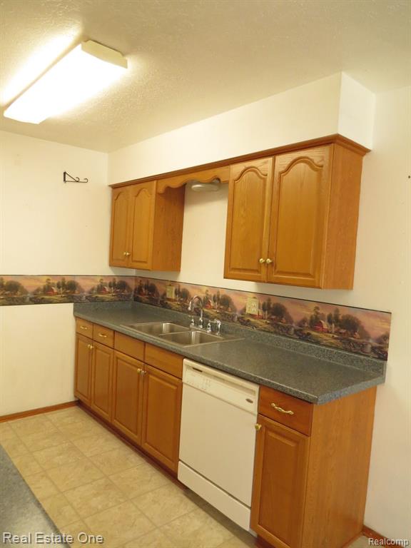14647 Allen Road Southgate, MI 48195 - Photo 5 of 30 Gallery Image 5