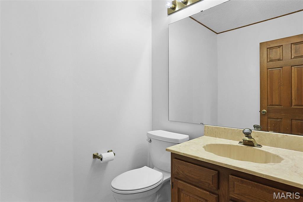 3028 Olde Post Road St. Louis, MO 63129 - Photo 16 of 39