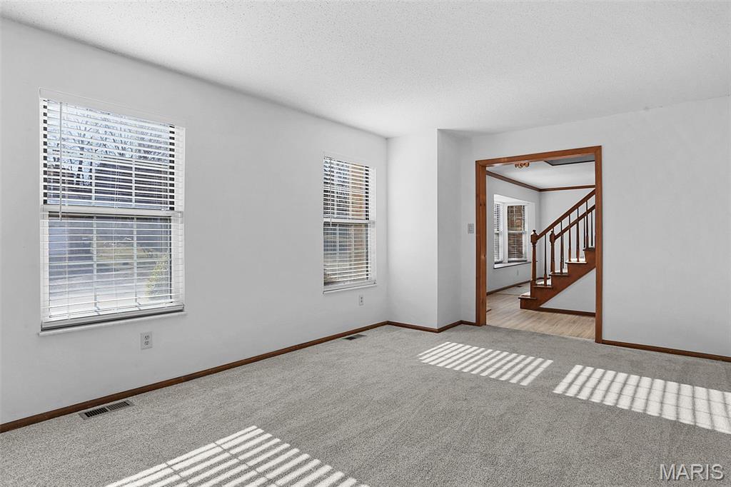 3028 Olde Post Road St. Louis, MO 63129 - Photo 6 of 39