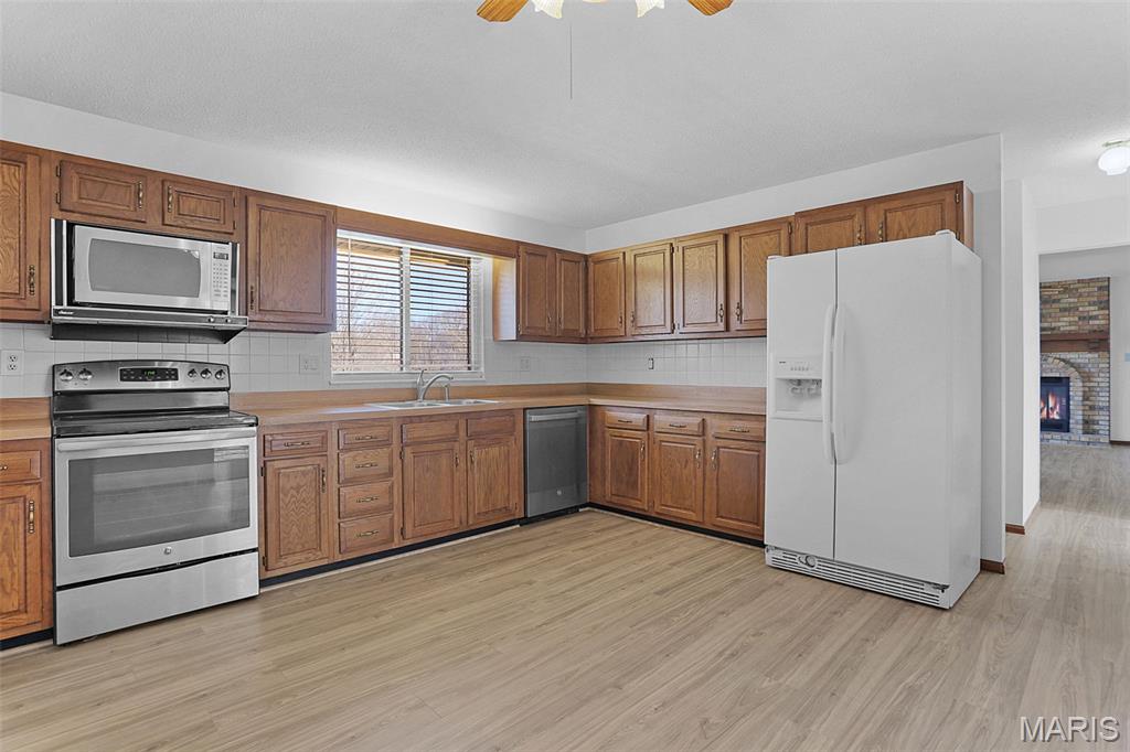 3028 Olde Post Road St. Louis, MO 63129 - Photo 10 of 39