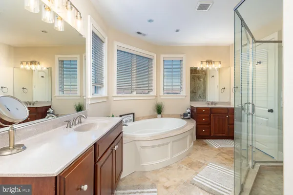 $2,290,000 | 5829 Ridgeview Drive, Doylestown, PA 18902