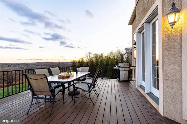 $2,290,000 | 5829 Ridgeview Drive, Doylestown, PA 18902