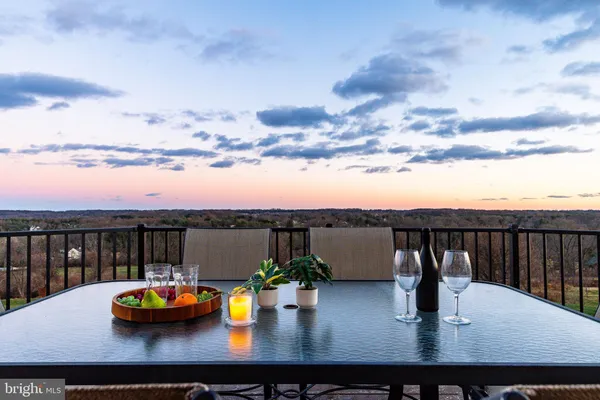 $2,290,000 | 5829 Ridgeview Drive, Doylestown, PA 18902