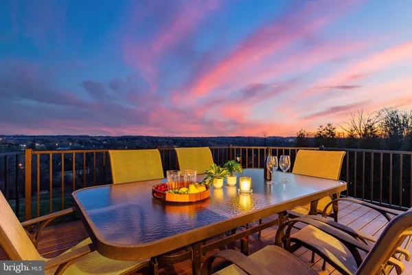 $2,290,000 | 5829 Ridgeview Drive, Doylestown, PA 18902