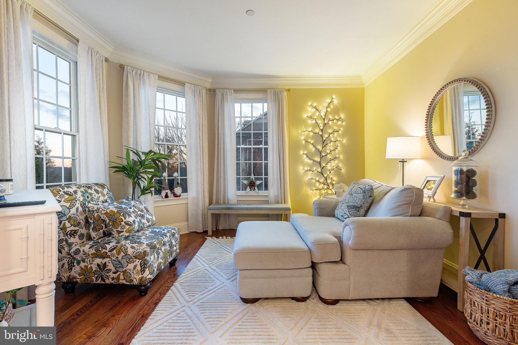 5829 Ridgeview Drive Doylestown, PA 18902 - Photo 7 of 40 Living Room