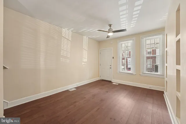 $172,000 | 637 Kohn Street, Norristown, PA 19401