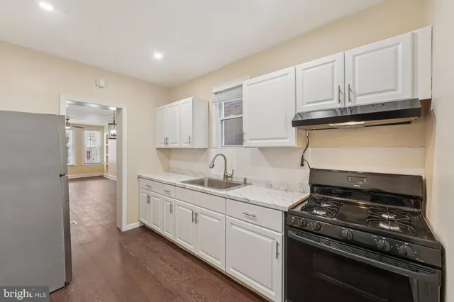 $172,000 | 637 Kohn Street, Norristown, PA 19401