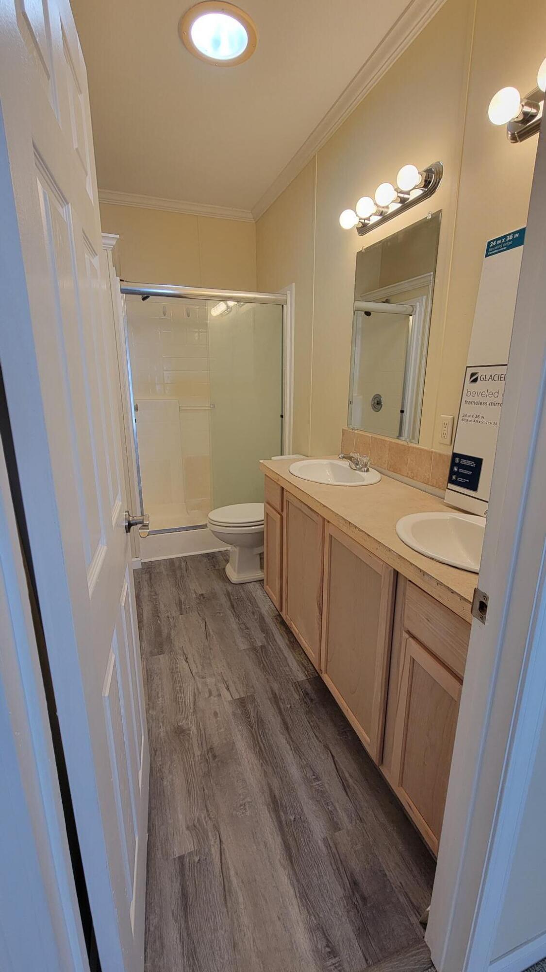 11847 Atlantic Circle Boca Raton, FL 33428 - Photo 12 of 12 Guest bathroom