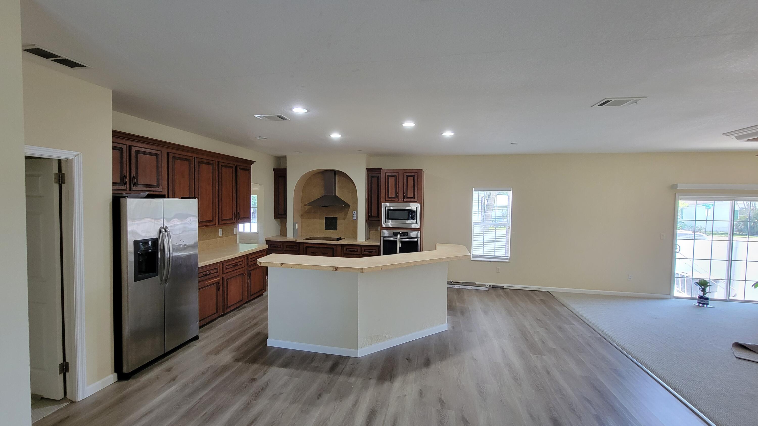 11847 Atlantic Circle Boca Raton, FL 33428 - Photo 2 of 12 Kitchen